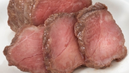 十勝ハーブ牛ローストビーフ